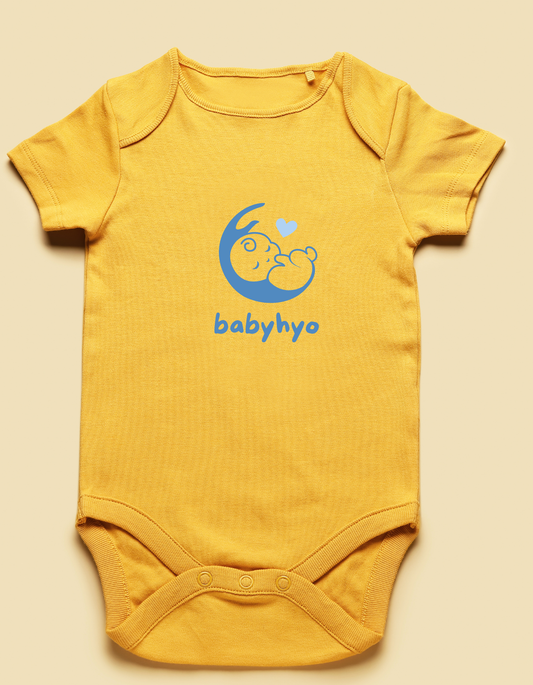 Baby Cotton Bodysuit in Yellow with Cute Moon Print – Soft & Breathable